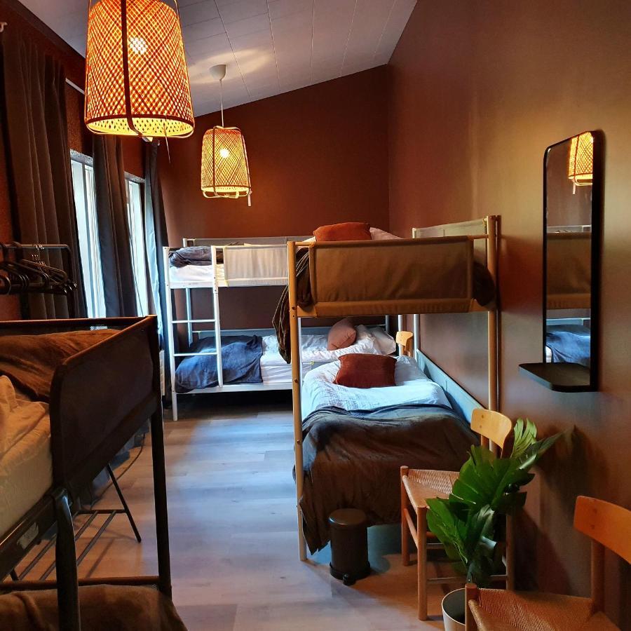 The Bank Sleeping Guesthouse Neskaupstadur ภายนอก รูปภาพ